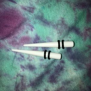 Size 2 tapers